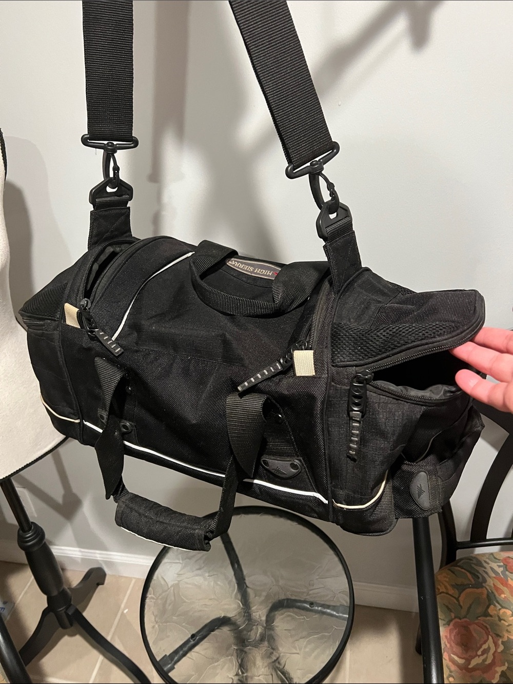 Black Men's Utility Duffel Bag with Shoulder Strap